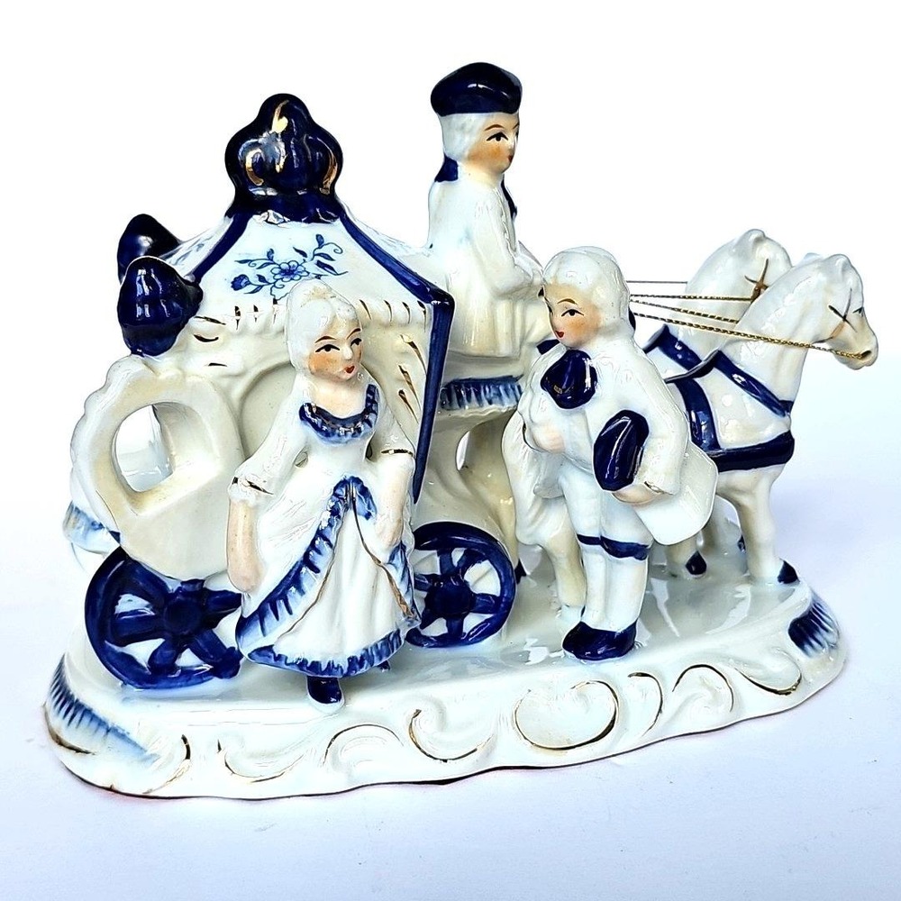 Vtg Horse Carriage Victorian Colonial Porcelain Figurine Gold European 1639